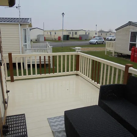 The Grange Ingoldmells: Elan 6 Berth, Central Heated, Wrap Around Decking Exterior photo