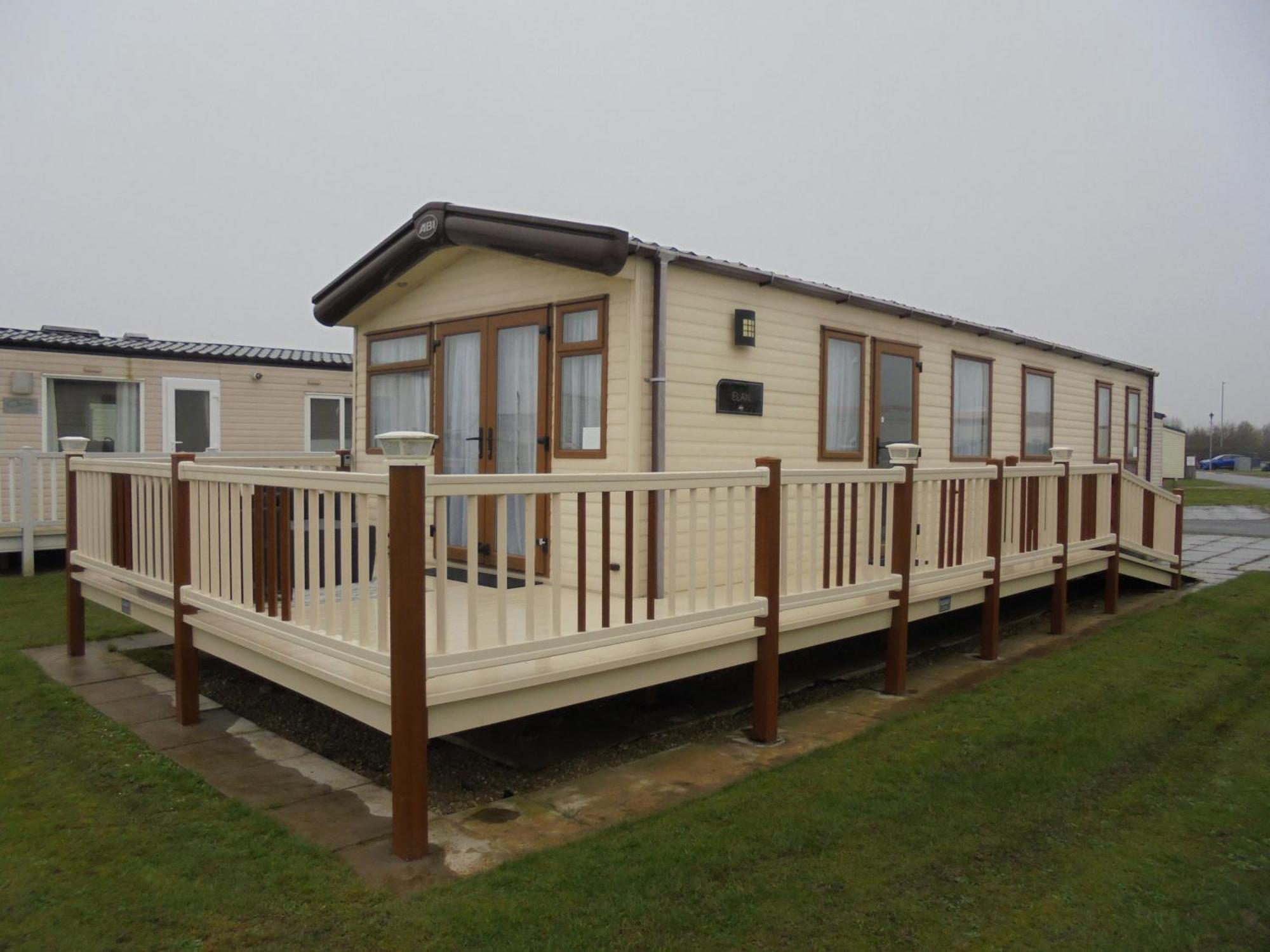 Holiday home The Grange Ingoldmells: Elan 6 Berth, Heated, Wrap Around Decking