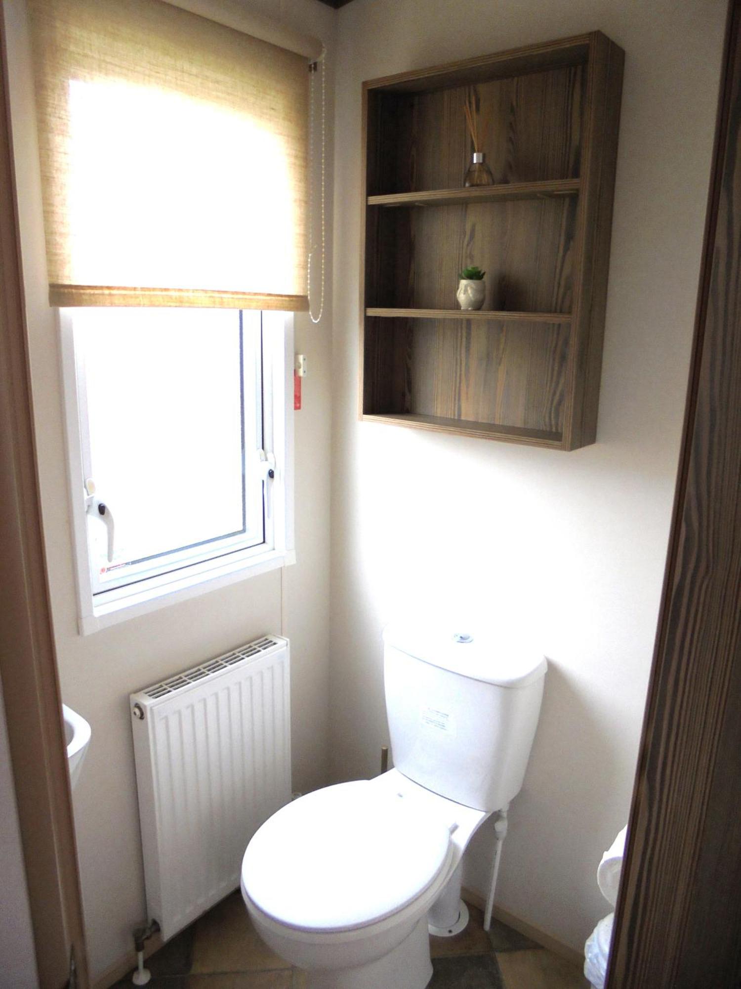 Holiday home The Grange Ingoldmells: Elan 6 Berth, Heated, Wrap Around Decking