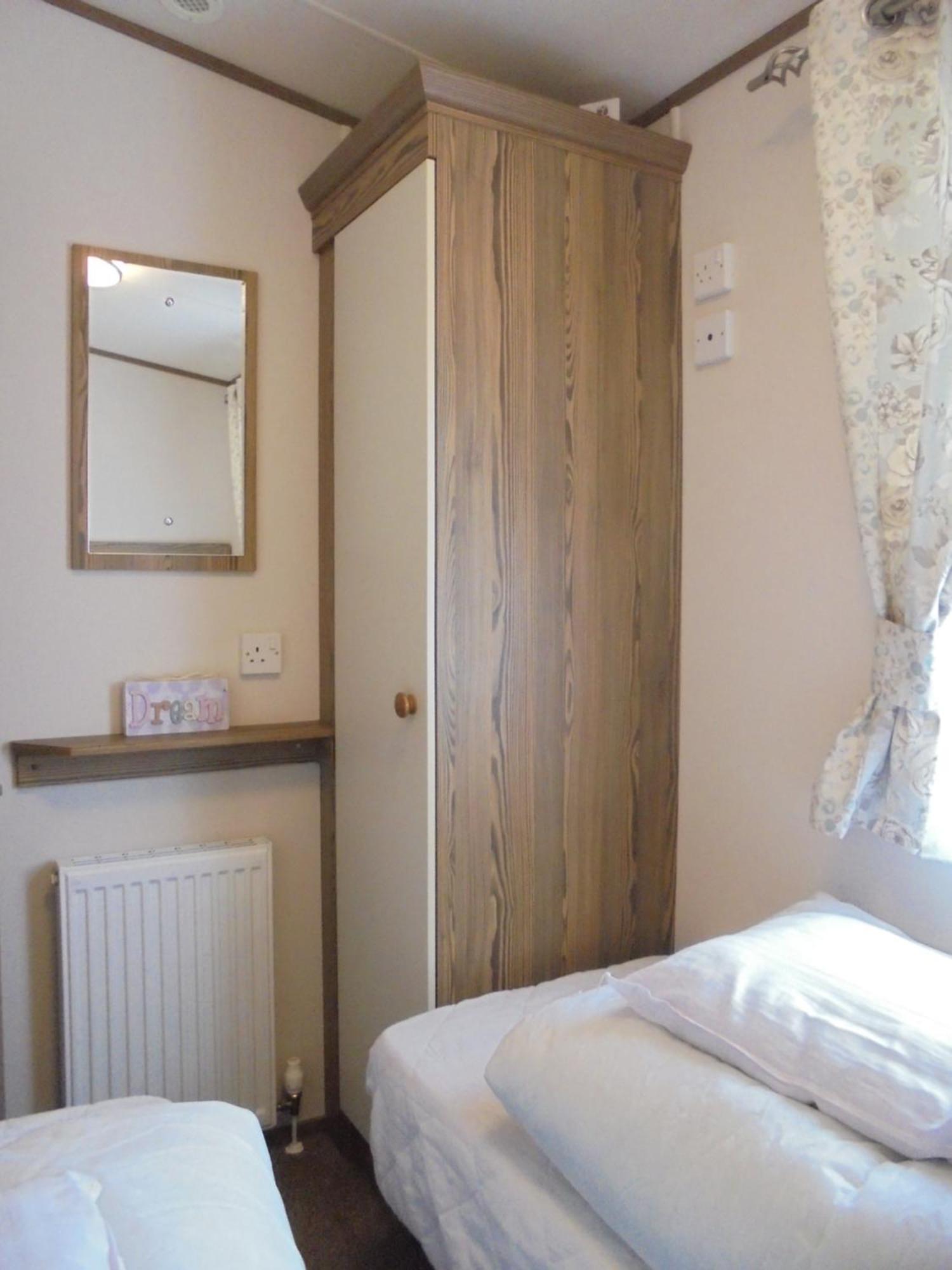 The Grange Ingoldmells: Elan 6 Berth, Heated, Wrap Around Decking *
