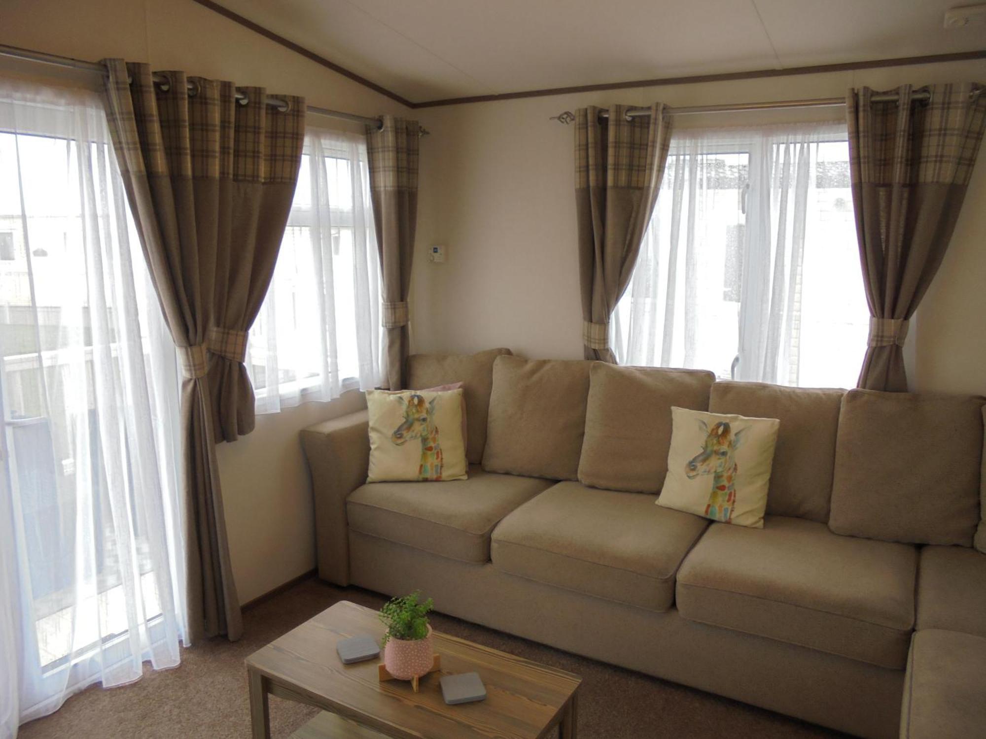 The Grange Ingoldmells: Elan 6 Berth, Heated, Wrap Around Decking Holiday home Ingoldmells