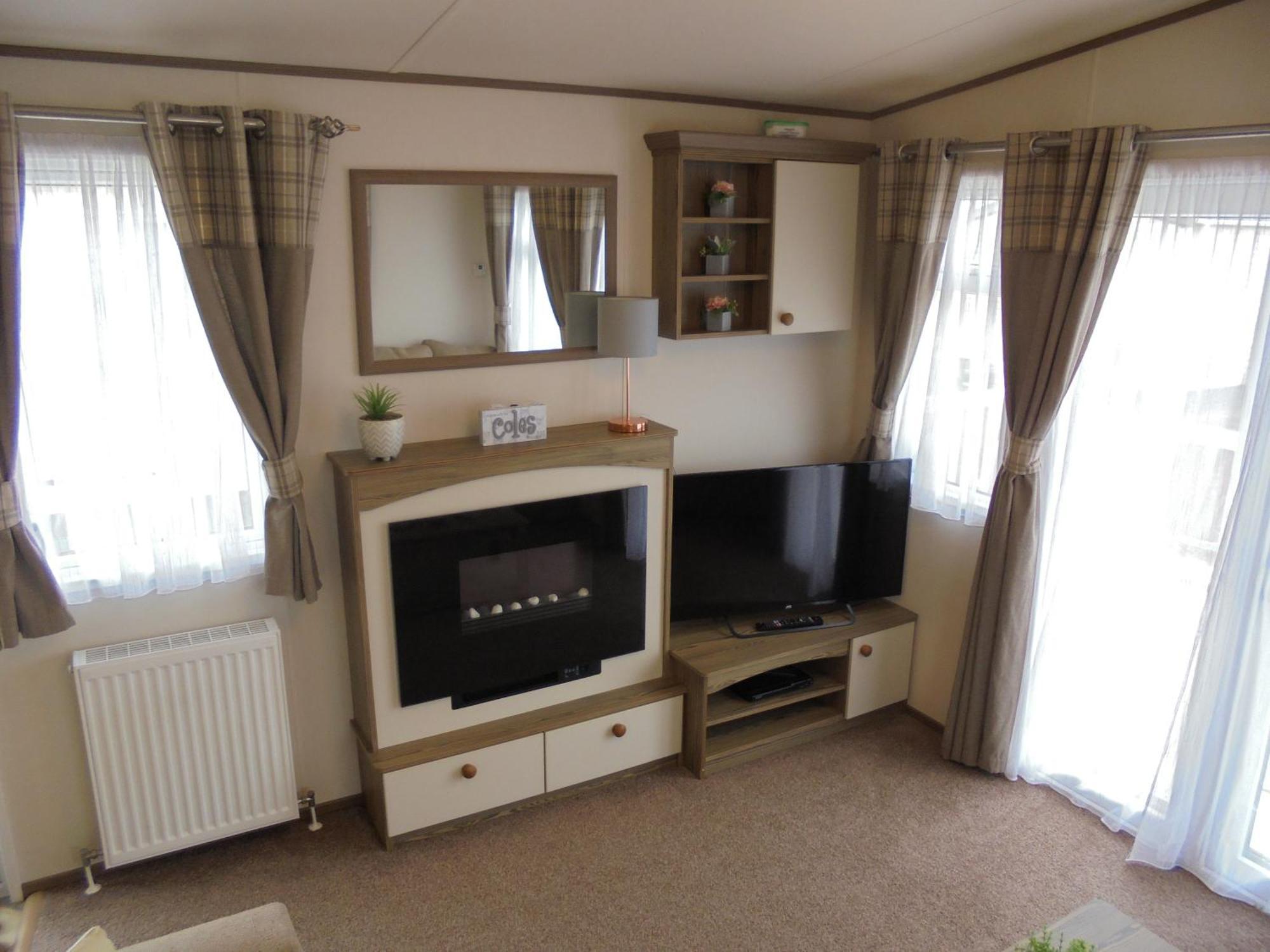 The Grange Ingoldmells: Elan 6 Berth, Heated, Wrap Around Decking
