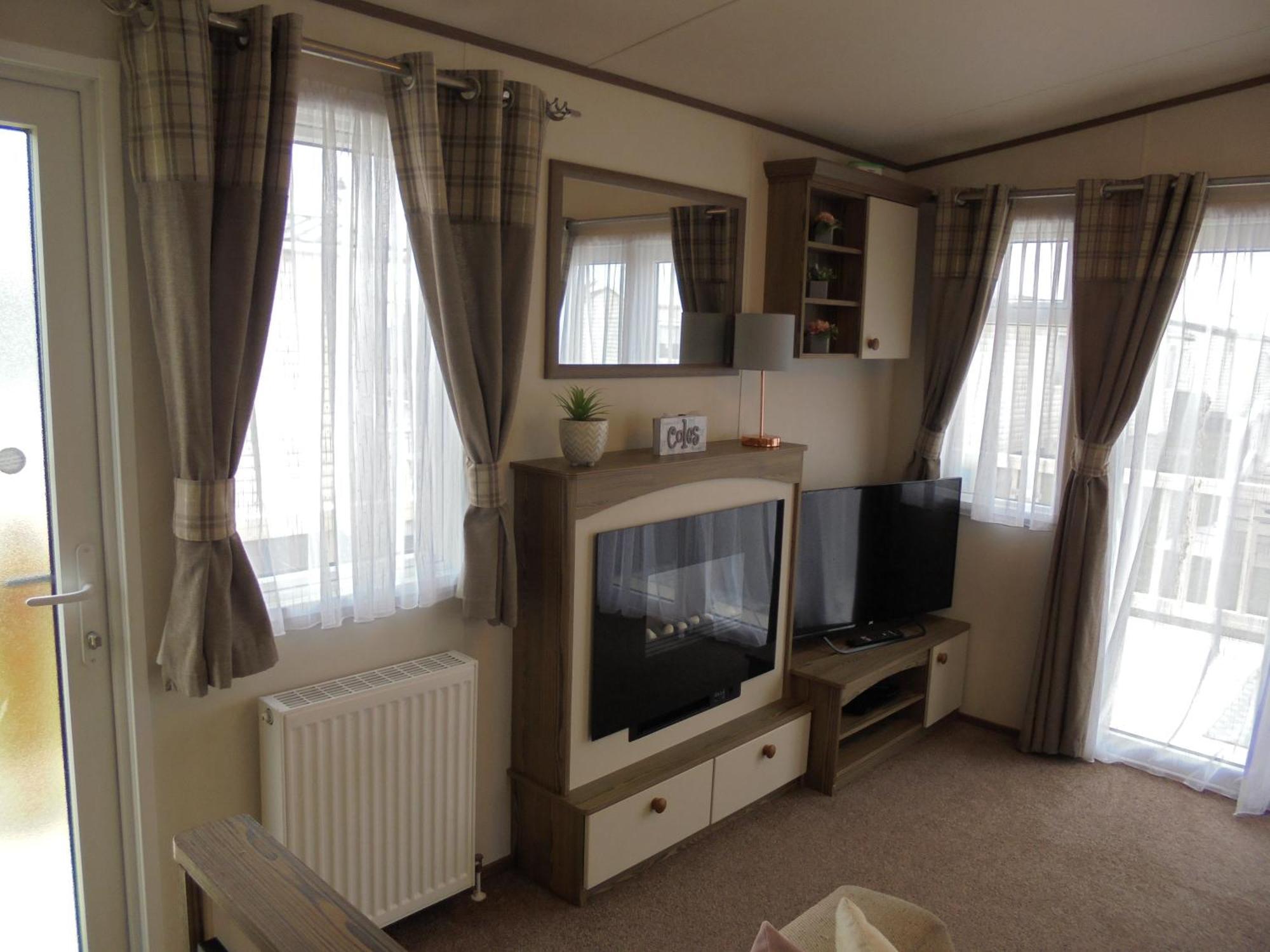 The Grange Ingoldmells: Elan 6 Berth, Heated, Wrap Around Decking